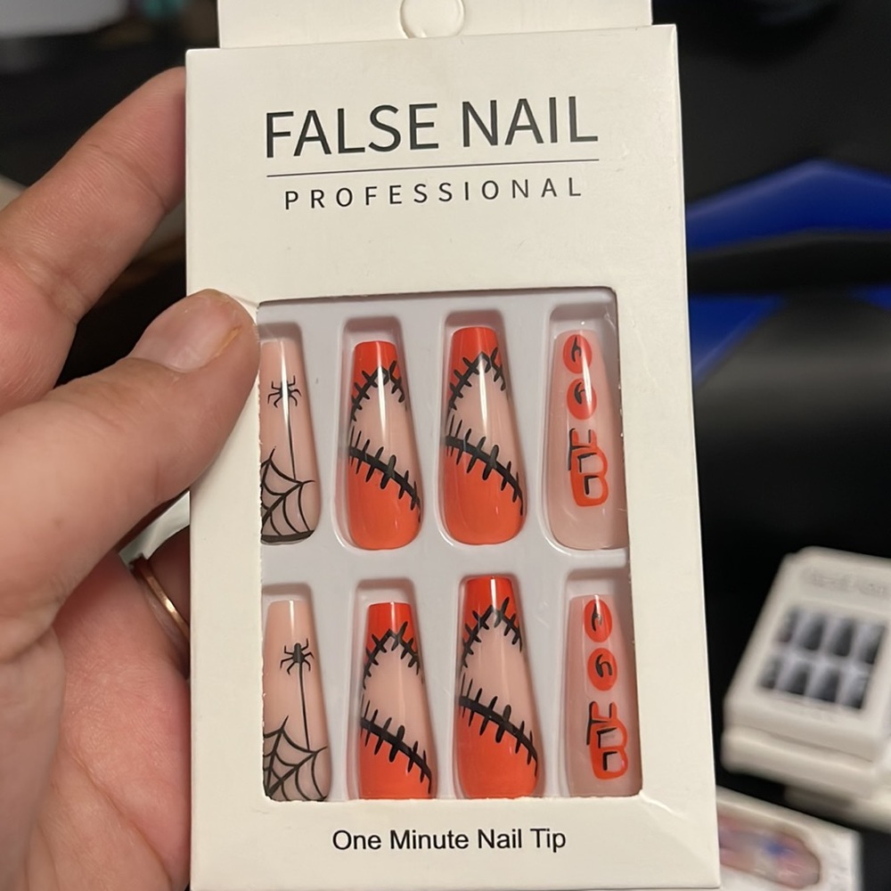 Press on nails - Picture 5 of 6